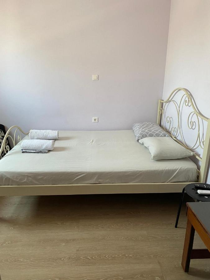 Private Rooms With A Beautiful Veranda Heraklion  Exterior photo