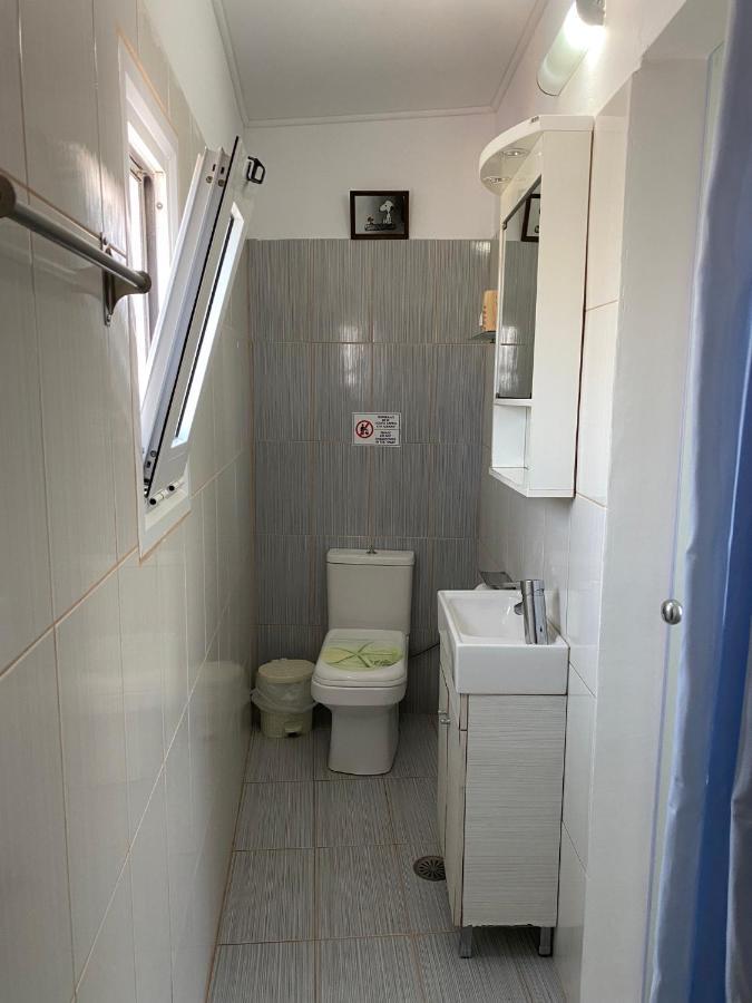 Private Rooms With A Beautiful Veranda Heraklion  Exterior photo