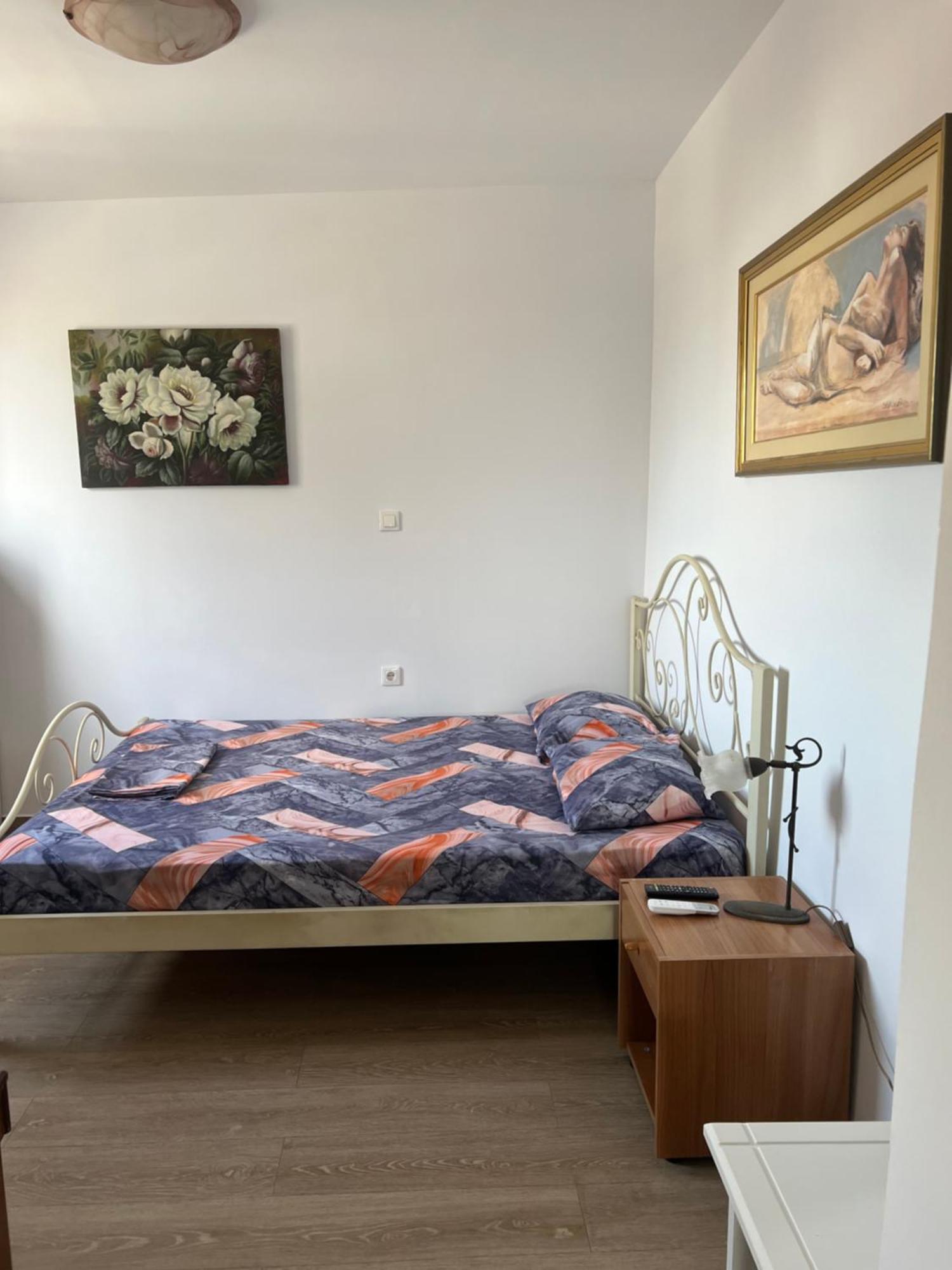Private Rooms With A Beautiful Veranda Heraklion  Exterior photo